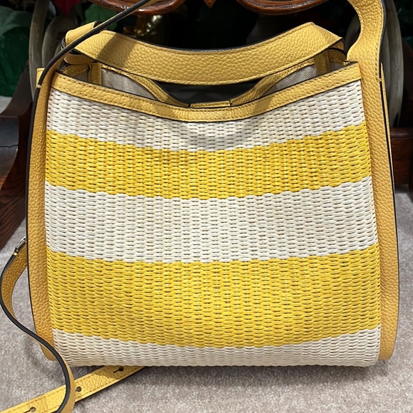 VGUC Kate Spade medium striped straw bag - Picture 3 of 11